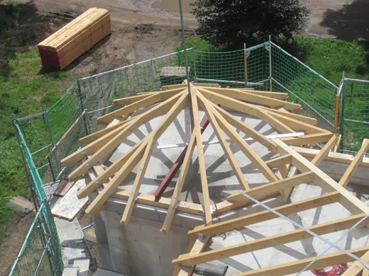 Holzverbindungen in einer Dachkonstruktion